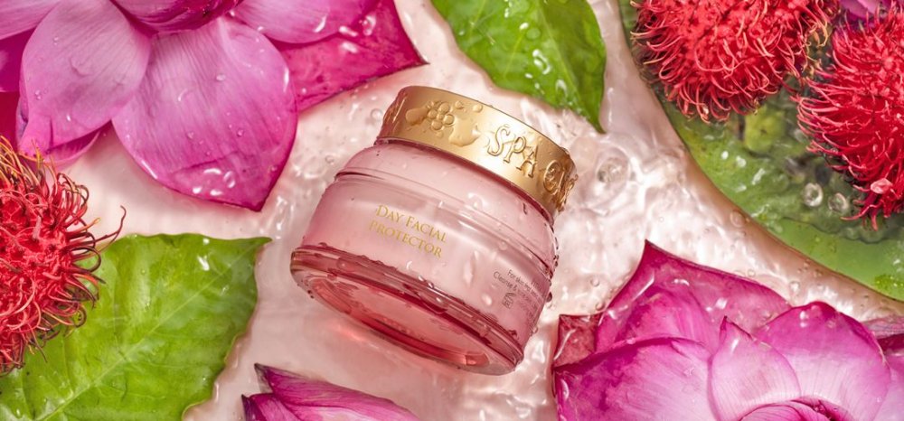 LOTUS & RAMBUTAN - DAY FACIAL PROTECTOR - Active Cell Extract + Vitamin B12 Daily Face Protection