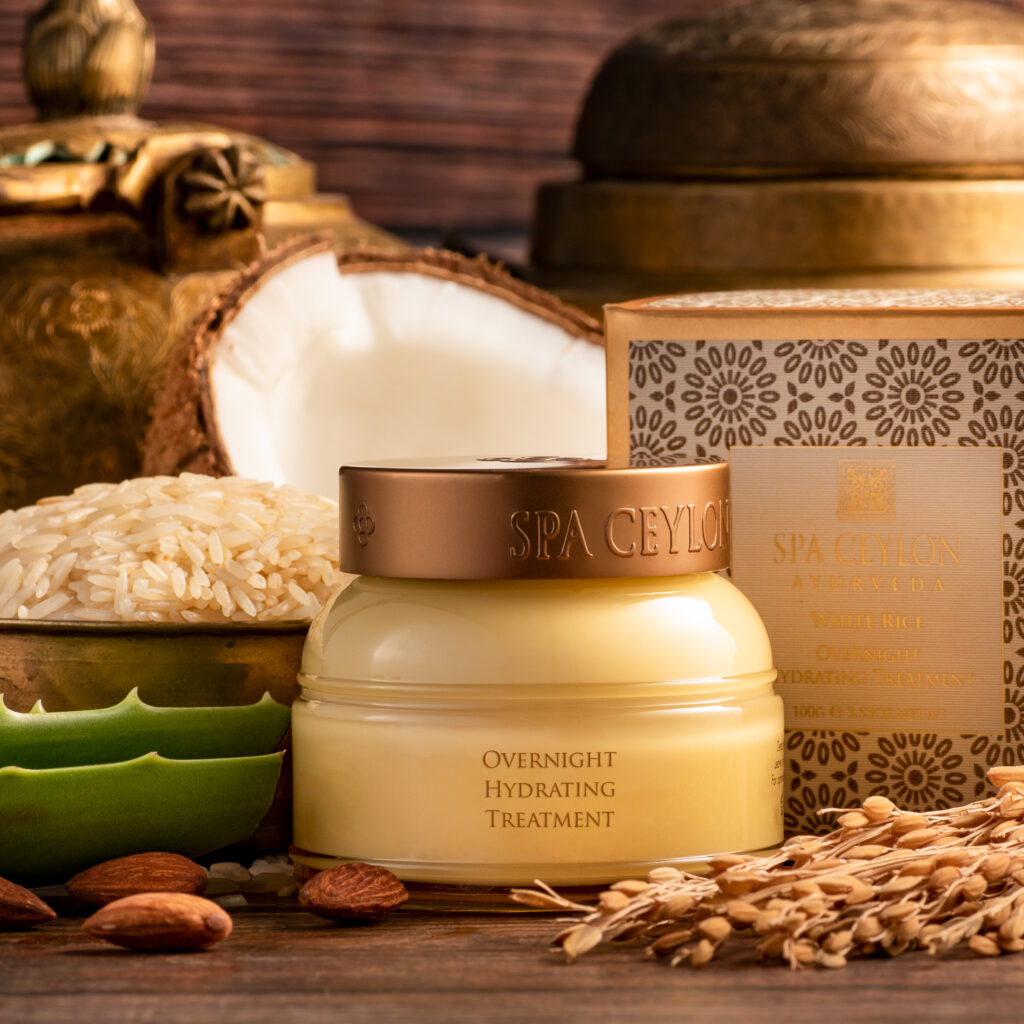 WHITE RICE AYURVEDA – Feuchtigkeitsspendende Anti-Aging Nachtcreme für sensible, trockene und reife Haut