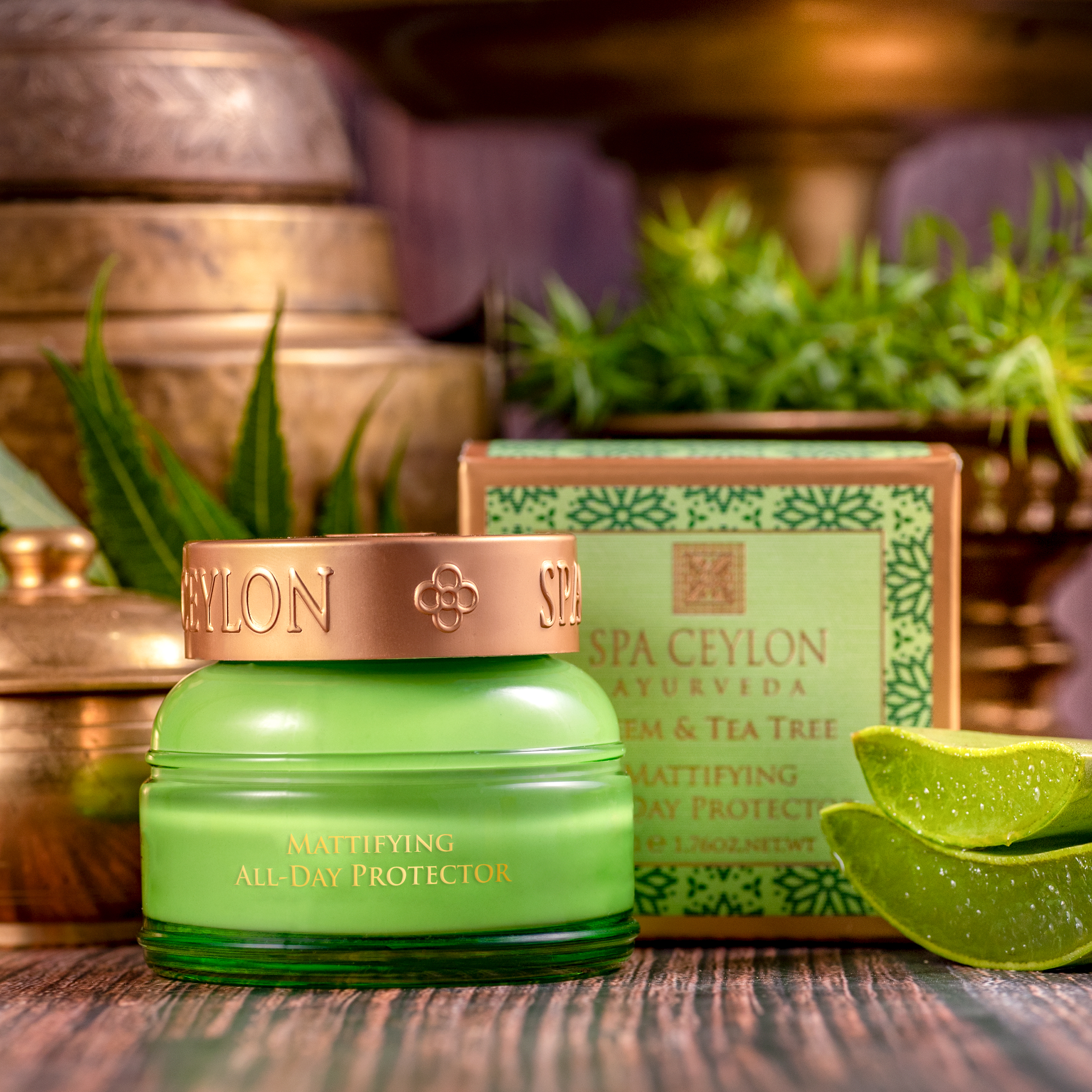 NEEM & TEEBAUM AYURVEDA Mattierende Tagescreme mit natürlichem UV-Schutz für Mischhaut, fettige Haut und unreine Haut (z.B. Akne, Pickel)